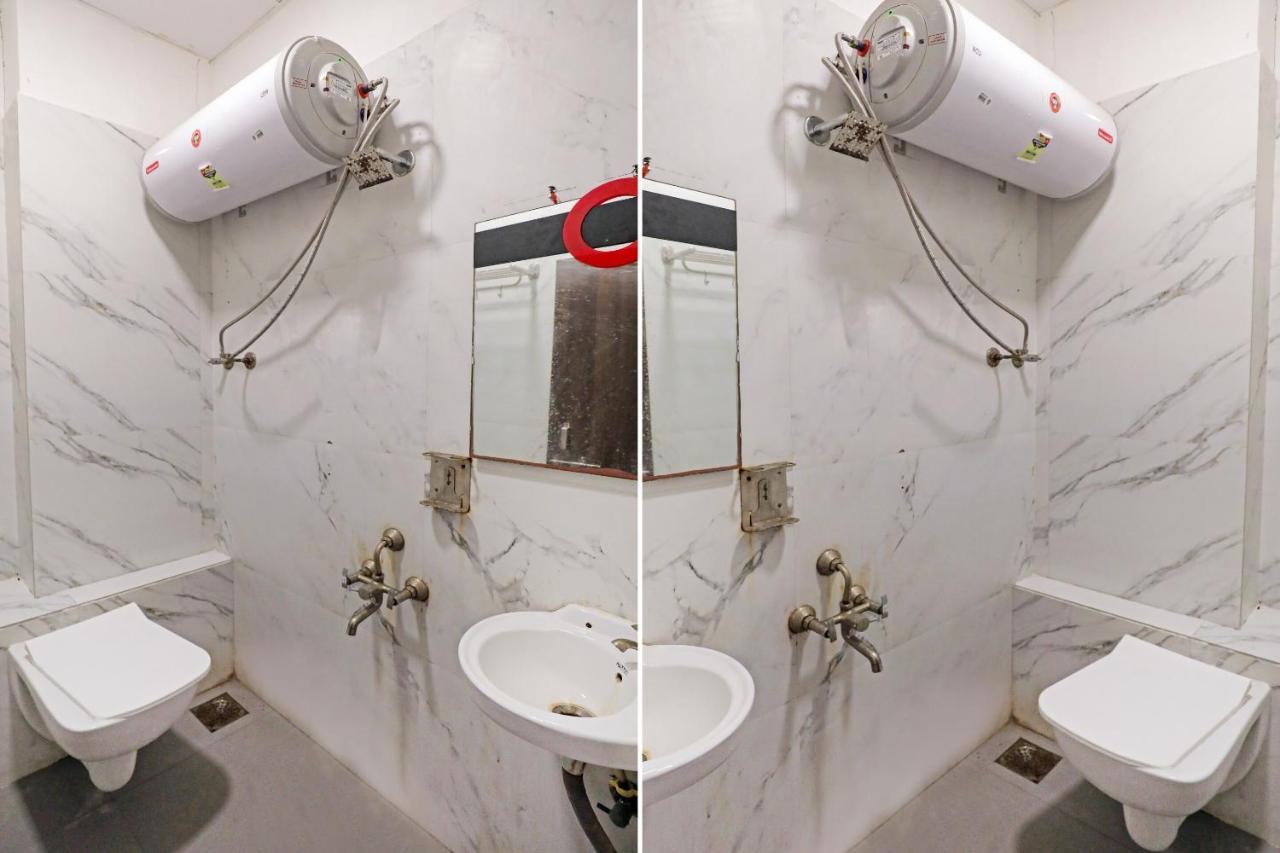 Hotel Gokul Solitaire, Surat Bhatha Buitenkant foto