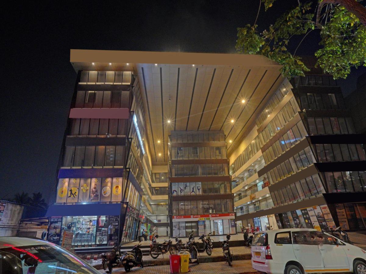 Hotel Gokul Solitaire, Surat Bhatha Buitenkant foto